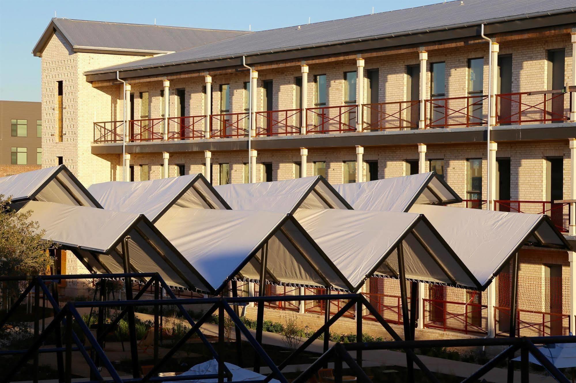 Cavalry Court, By Valencia Hotel Collection Колледж-Стейшн Экстерьер фото